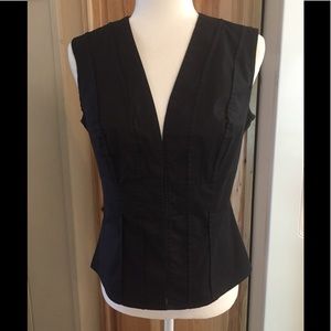 🦋 Moda Sleeveless Blouse Sz M